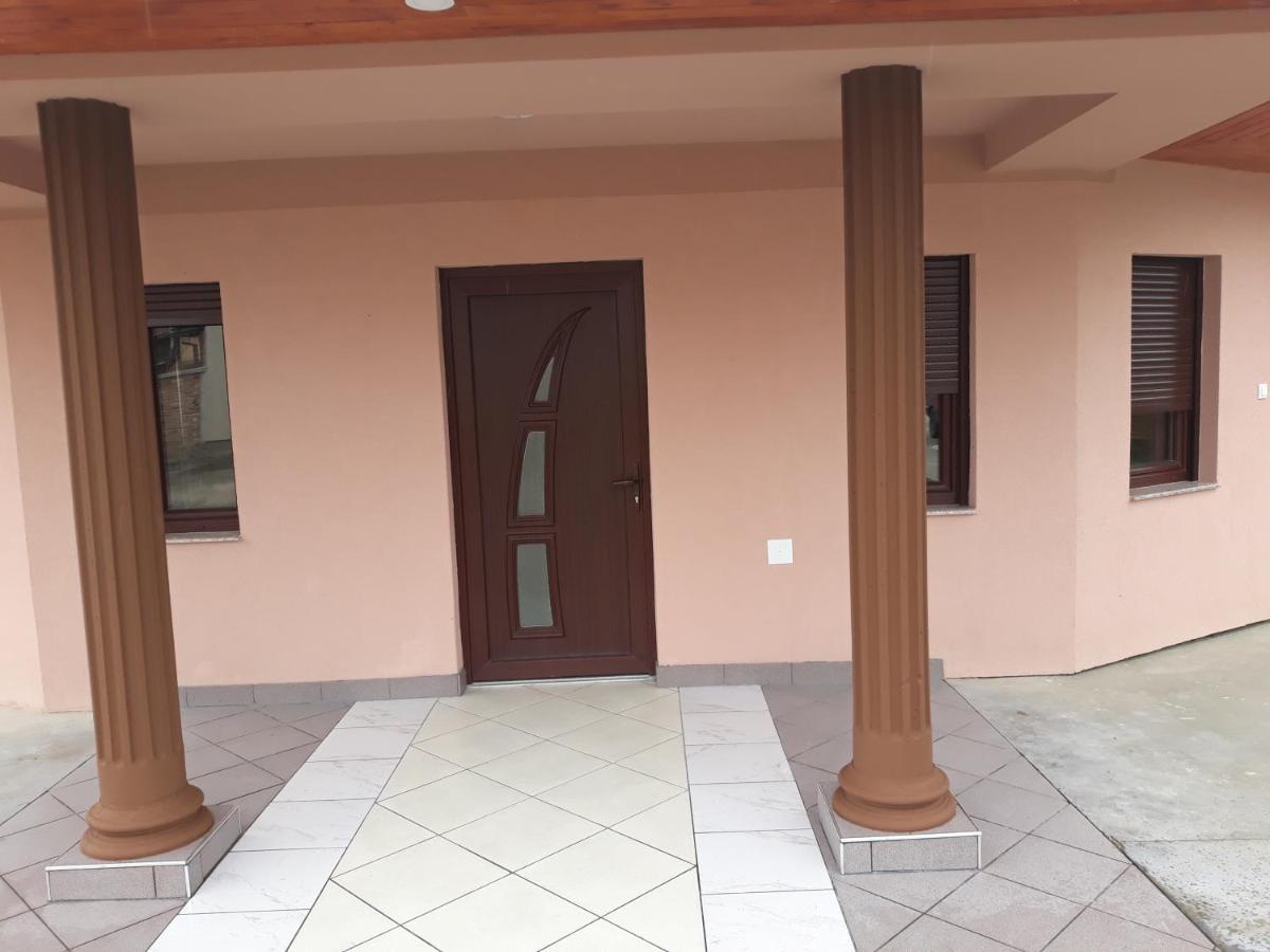 Pacir Andi Apartman מראה חיצוני תמונה