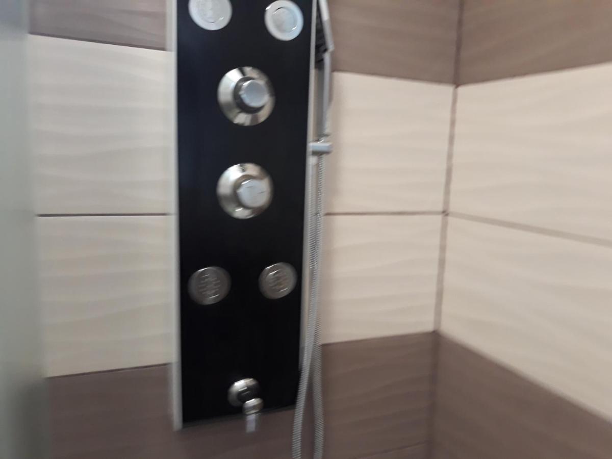 Pacir Andi Apartman מראה חיצוני תמונה
